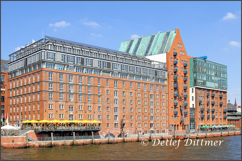 Historischer Speicher am Altonaer Elbufer, Hamburg