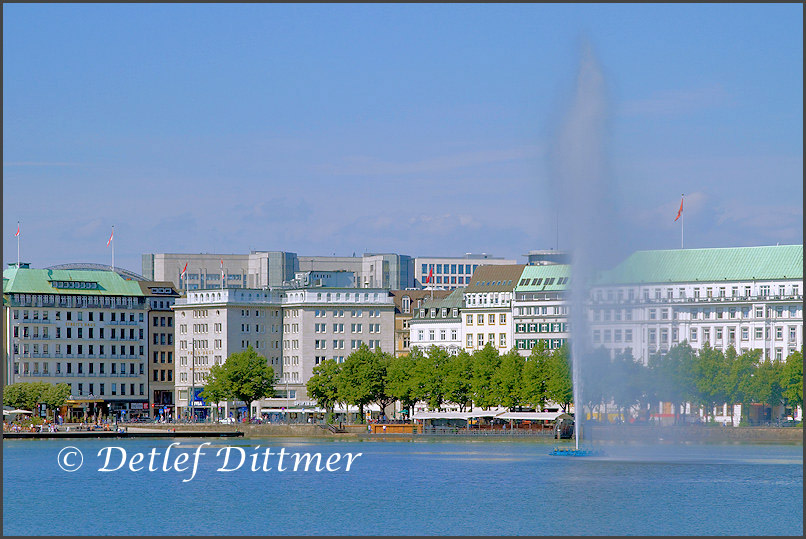 Blick ber die Binnenalster in Hamburg