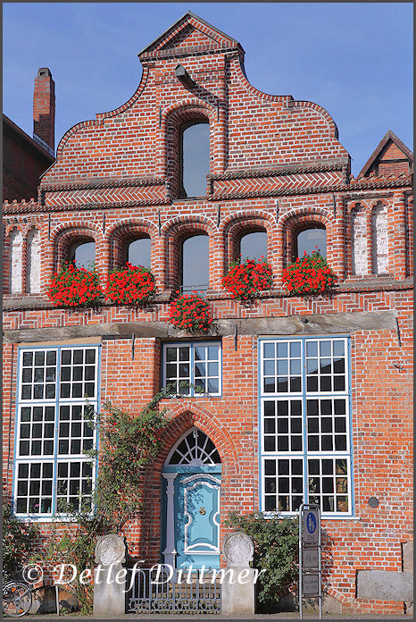 Front eines alten Giebelhauses (Brgerhaus) in Lneburg